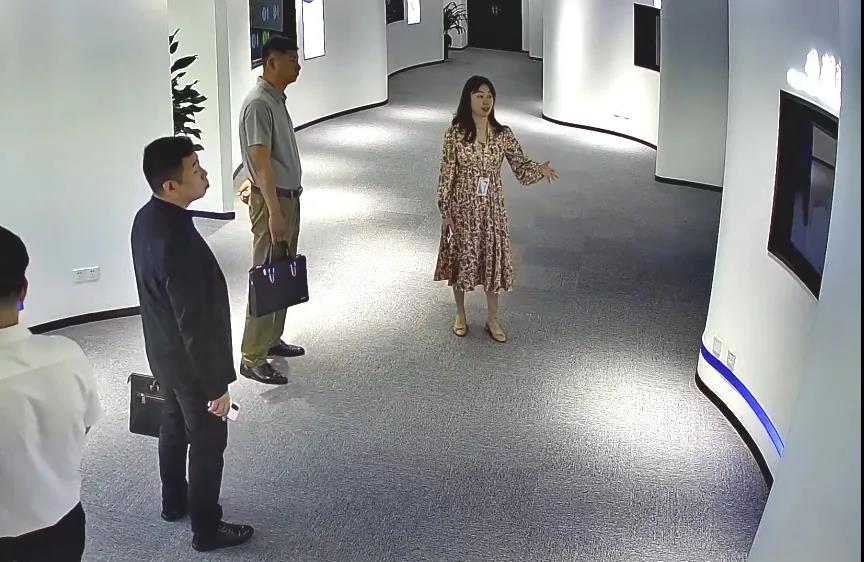 吉林省高?？萍汲晒D(zhuǎn)化促進(jìn)會(huì)副秘書長(zhǎng)付巖蒞臨健培科技考察調(diào)研